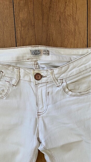 36 Beden Pull&Bear beyaz jean