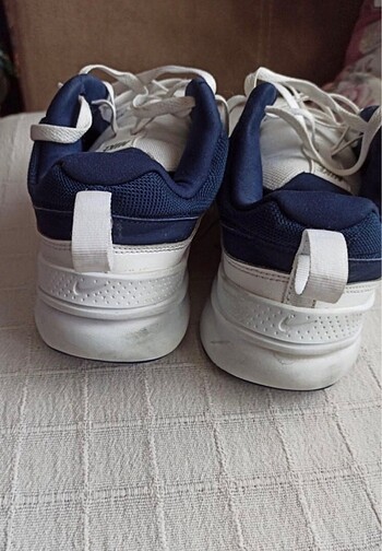 42 Beden beyaz Renk Nike 42