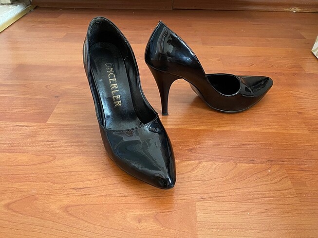 Diğer Rugan stiletto