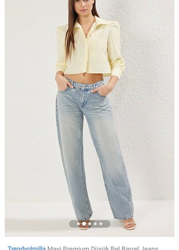 Trendyol & Milla Pastel Sari Balon Kollu Crop Gomlek