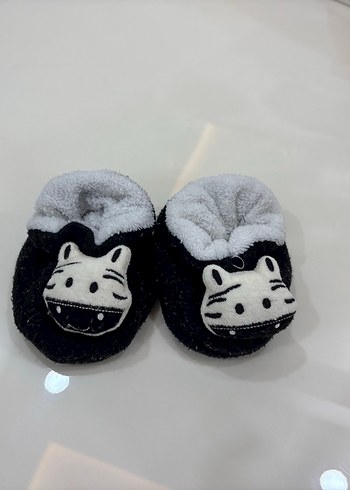 Erkek Bebek Siyah Zebra Desenli Örgü Patik - Görsel 4