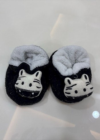 Erkek Bebek Siyah Zebra Desenli Örgü Patik - Görsel 3