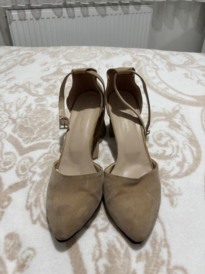 Bej Süet Tokalı Kadın Topuklu Ayakkabı - Görsel 3