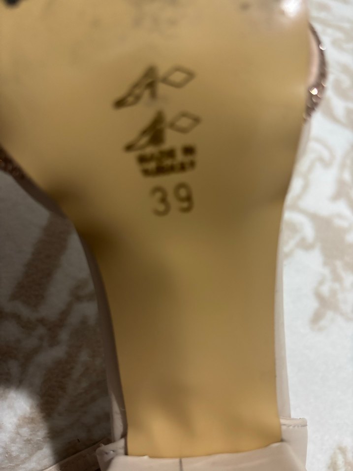 Bej Kemerli İnce Topuklu Kadın Ayakkabı - Görsel 3