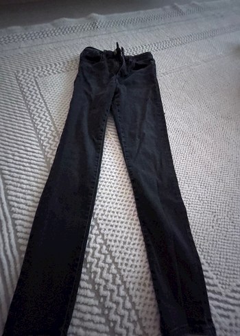 Siyah Kemerli Dar Kesim Midi Kot Pantolon - Görsel 2