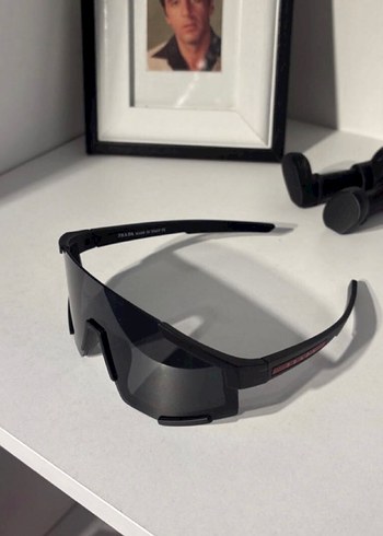 Prada Linea Rossa Ps 04ws Gunes Gozlugu