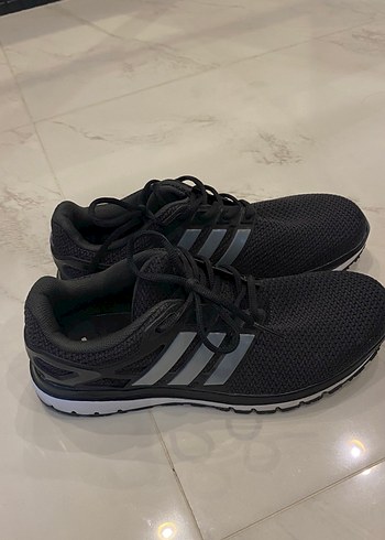 Adidas Siyah Gri Elastik Bagcikli Erkek Kosu Ayakkabisi