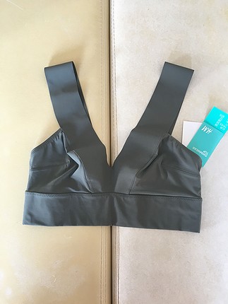 H&M bikini üstü 75B 38 beden