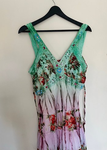 Vintage Love Romantik Cicekli Pul Payet İslemeli V Yaka Elbise