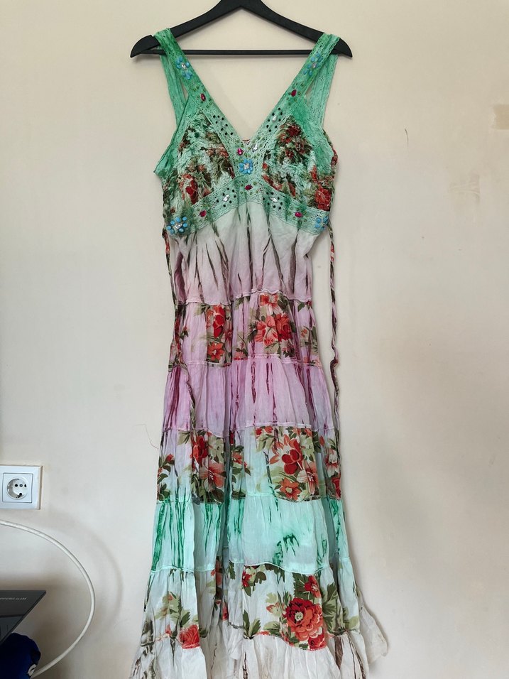 Romantik Çiçekli pul Payet işlemeli  V Yaka Elbise — görsel 8/10