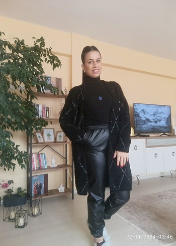 LC Waikiki Siyah Deri Gorunumlu Rahat Jogger Pantolon