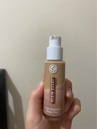 Yves Rocher Işıltı Veren Fondöten