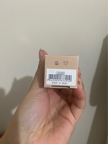 Yves Rocher Yves Rocher Işıltı Veren Fondöten
