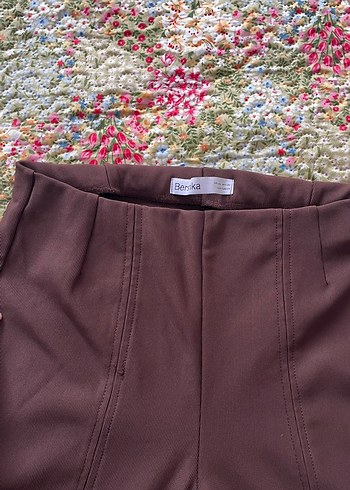 Bershka Dugmeli Kahverengi Kadin Kumas Pantolon