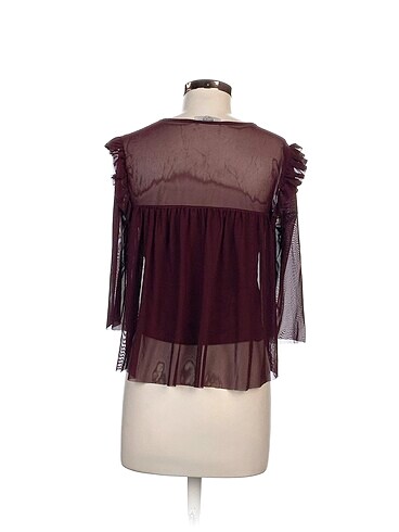 38 Beden Fabrika Bluz %70 İndirimli.
