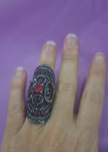 Kırmızı İşlemeli Gotik Kadın Yüzük - Görsel 2