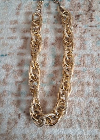 Zincir Detaylı Altın Renk Midi Kadın Kolye - Görsel 2