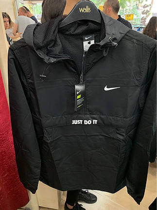 Nike Kapşonlu Yağmurluk