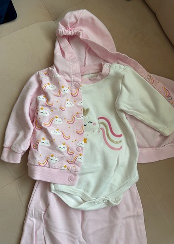 Nakışlı Uzun Kollu Hırkalı Bebek Kıyafet Seti