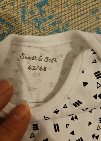 Erkek Bebek Kolsuz V Yaka Düğmeli Body - Görsel 2