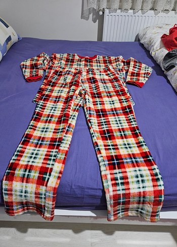 Renkli Ekoseli Polar Pijama Takımı - Görsel 2