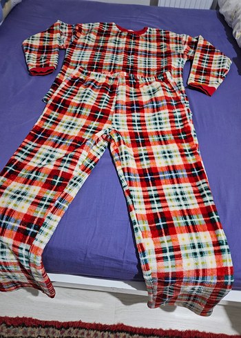 Renkli Ekoseli Polar Pijama Takımı - Görsel 3