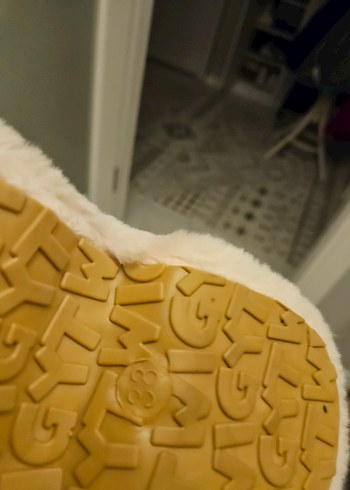 Beyaz Peluş Kadın Terlikler - Görsel 9