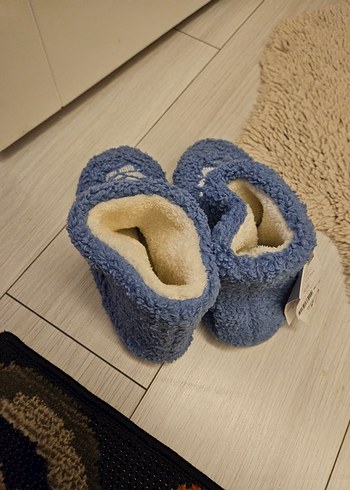 Mavi Nakışlı Sıcak Ev Terliği - Görsel 6