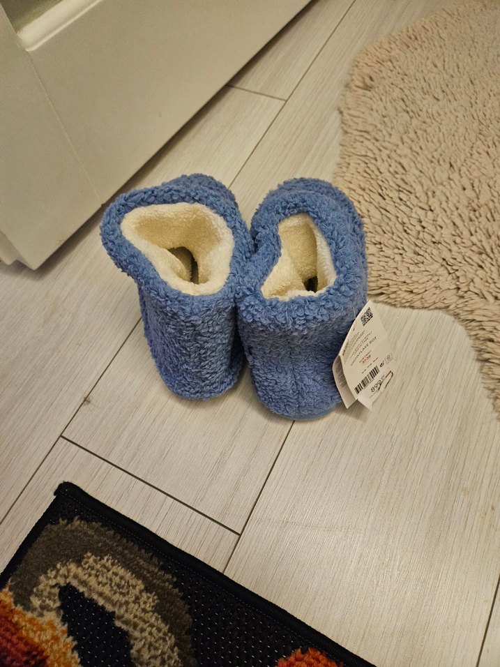 Mavi Nakışlı Sıcak Ev Terliği - Görsel 3