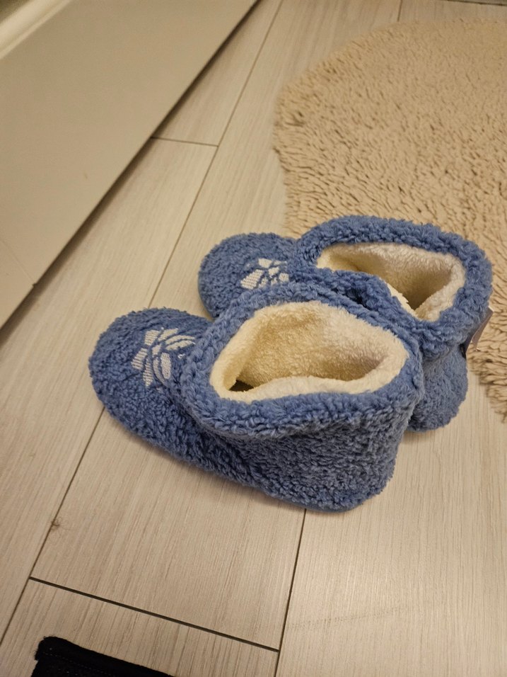 Mavi Nakışlı Sıcak Ev Terliği - Görsel 2