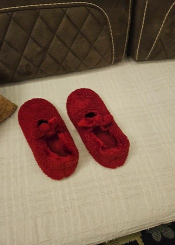 Kız Çocuk Kırmızı Sıcak Polar Terlik - Görsel 2