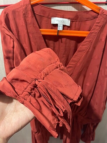 42 Beden bordo Renk İpekyol gömlek bluz