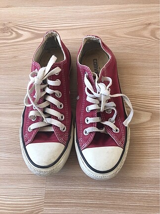 Bordo converse