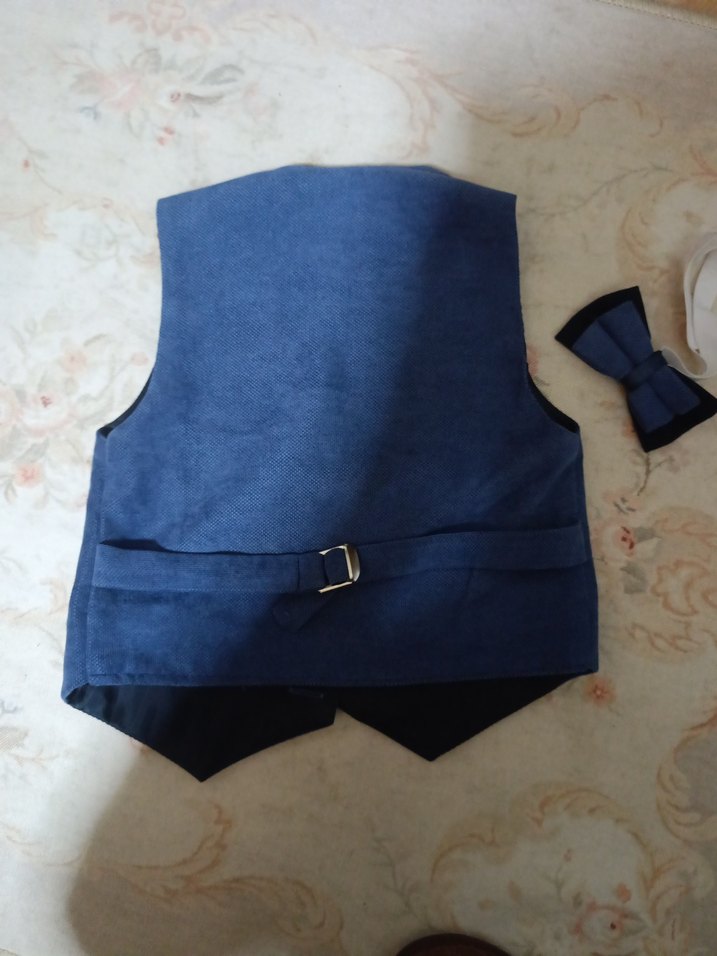 Erkek Çocuk Lacivert Düğmeli Yelek 2.5- 3 yasa güzel olur - Görsel 4