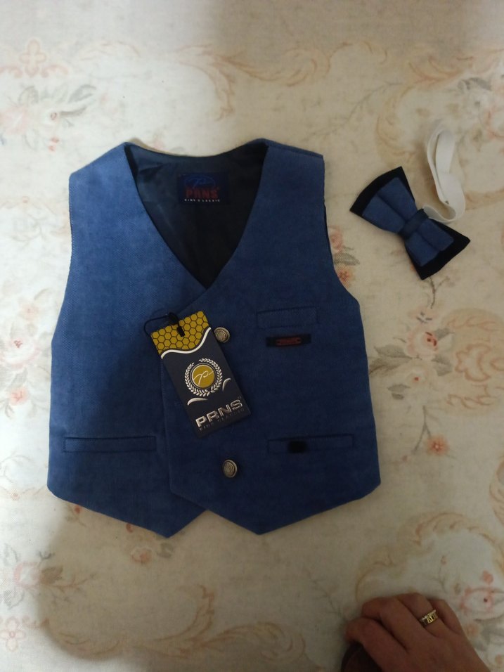 Erkek Çocuk Lacivert Düğmeli Yelek 2.5- 3 yasa güzel olur - Görsel 2