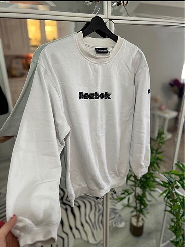 Reebok sweat