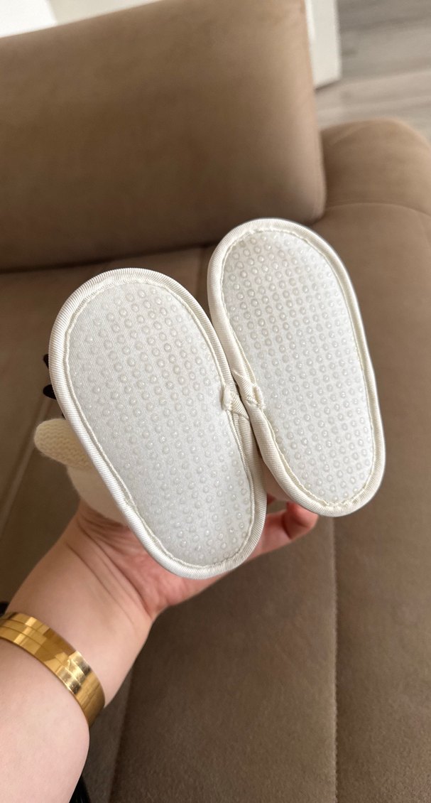 Nakışlı Beyaz Erkek Bebek Örgü Patik - Görsel 4