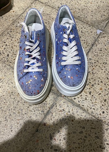 Diğer Renkli Noktali Mavi Sneaker
