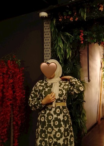 Diğer Siklik Ve Rahatlik Yesil Cicekli Uzun Elbise