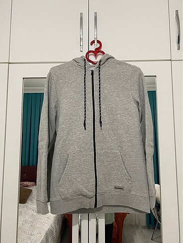 s Beden Bershka kapüşonlu hırka