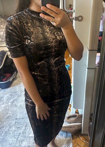 Siyah Yılan Desenli Midi Elbise - Görsel 2