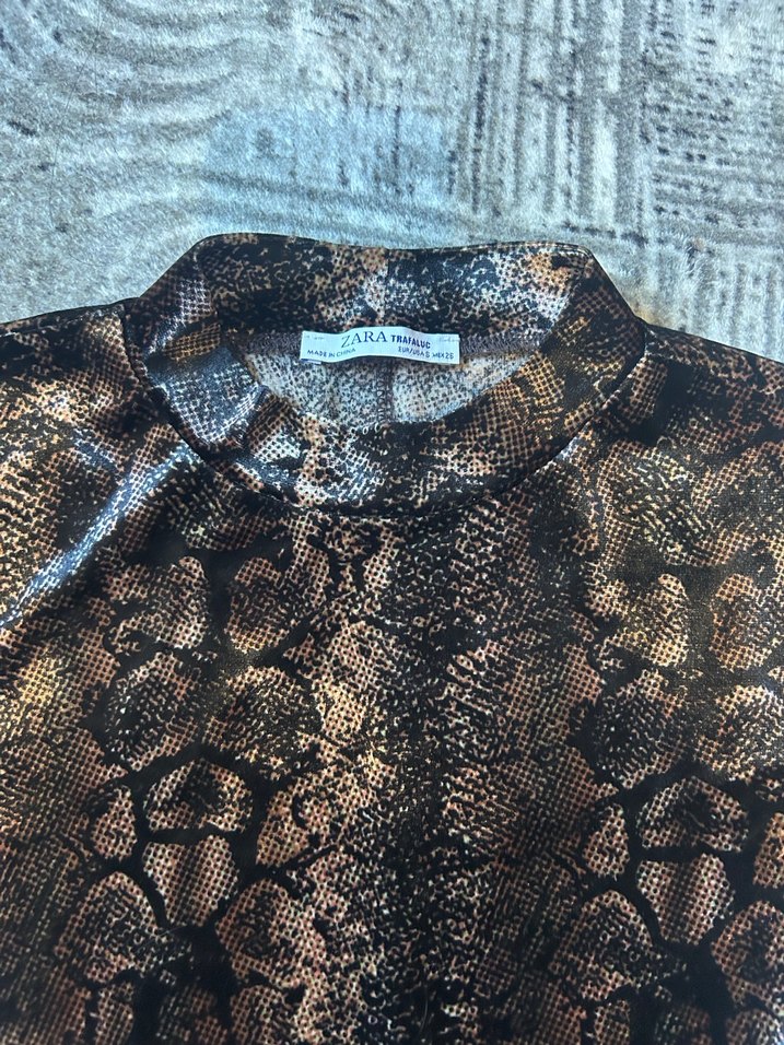 Siyah Yılan Desenli Midi Elbise - Görsel 4