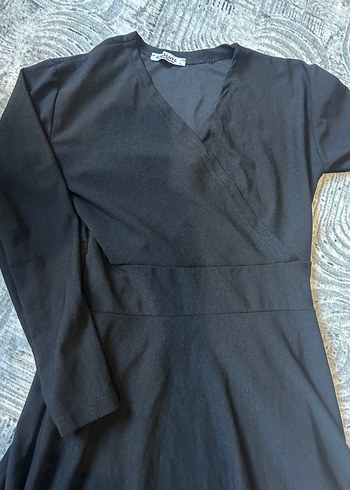 Siyah V Yakalı Elbise - Görsel 4