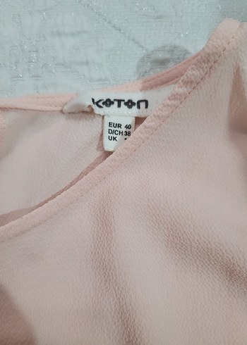 Koton Pembe V Yaka Düğmeli Kolsuz Bluz