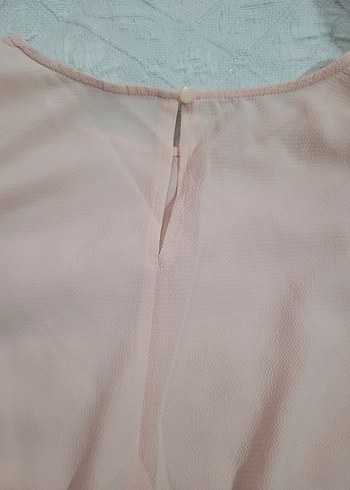 Pembe V Yaka Düğmeli Kolsuz Bluz