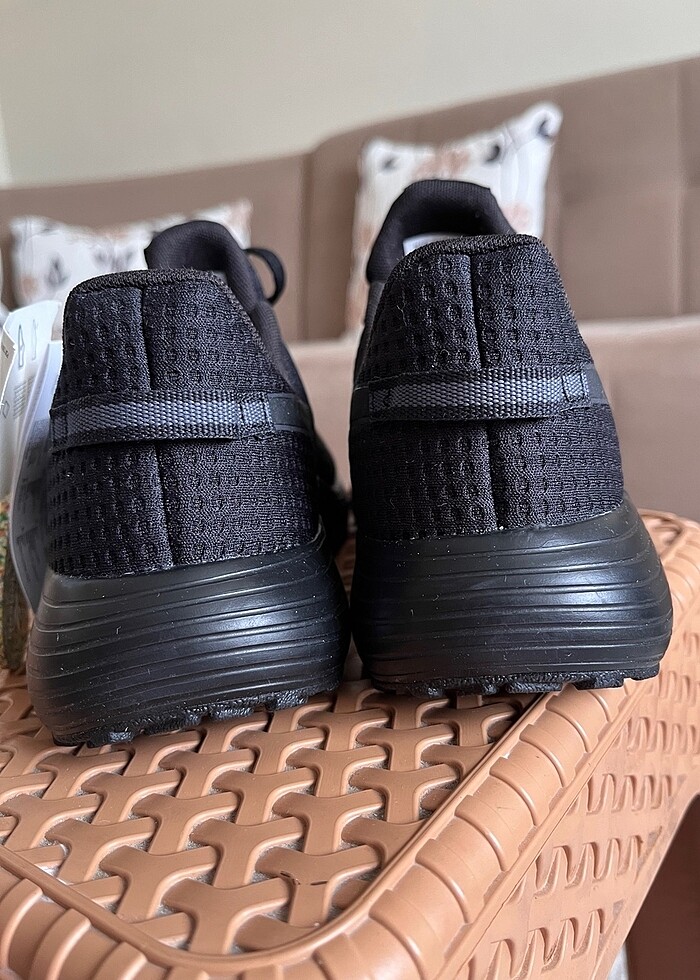 Reebok spor ayakkabı - Görsel 2