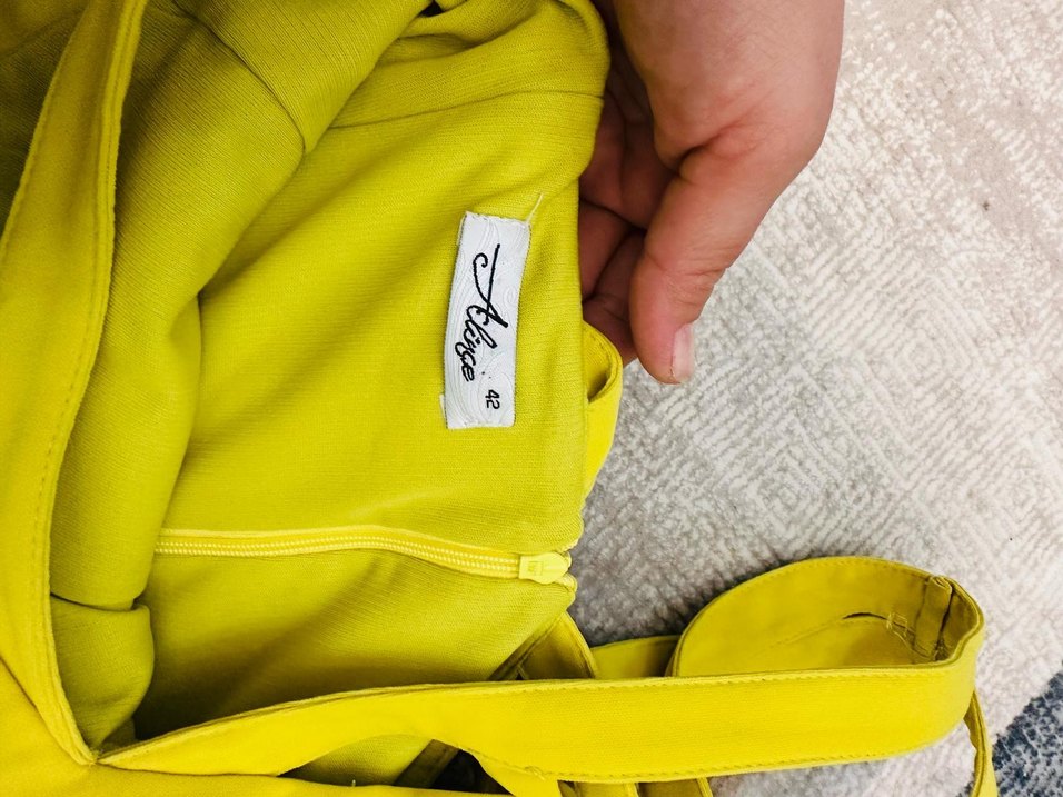 Sarı V Yaka Midi Kalem Elbise - Görsel 4