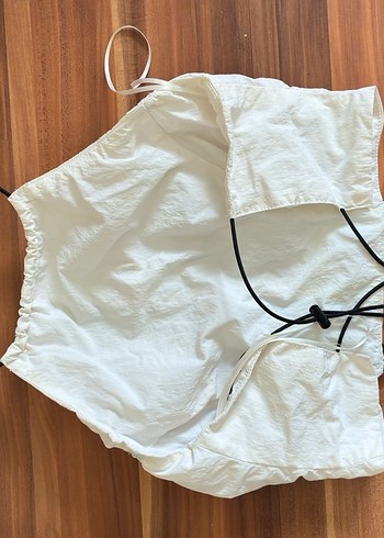 Beyaz paraşüt kumaş sırtı açık krop - Görsel 2