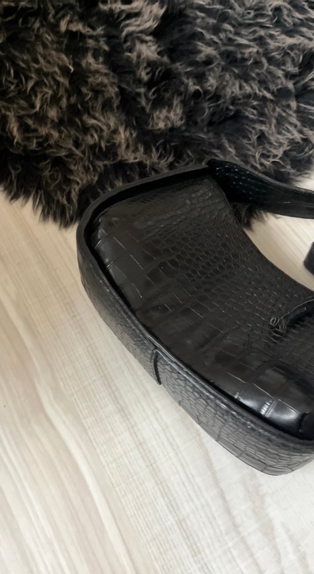 Siyah Deri Krokodil Desenli Kadın Çanta - Görsel 4