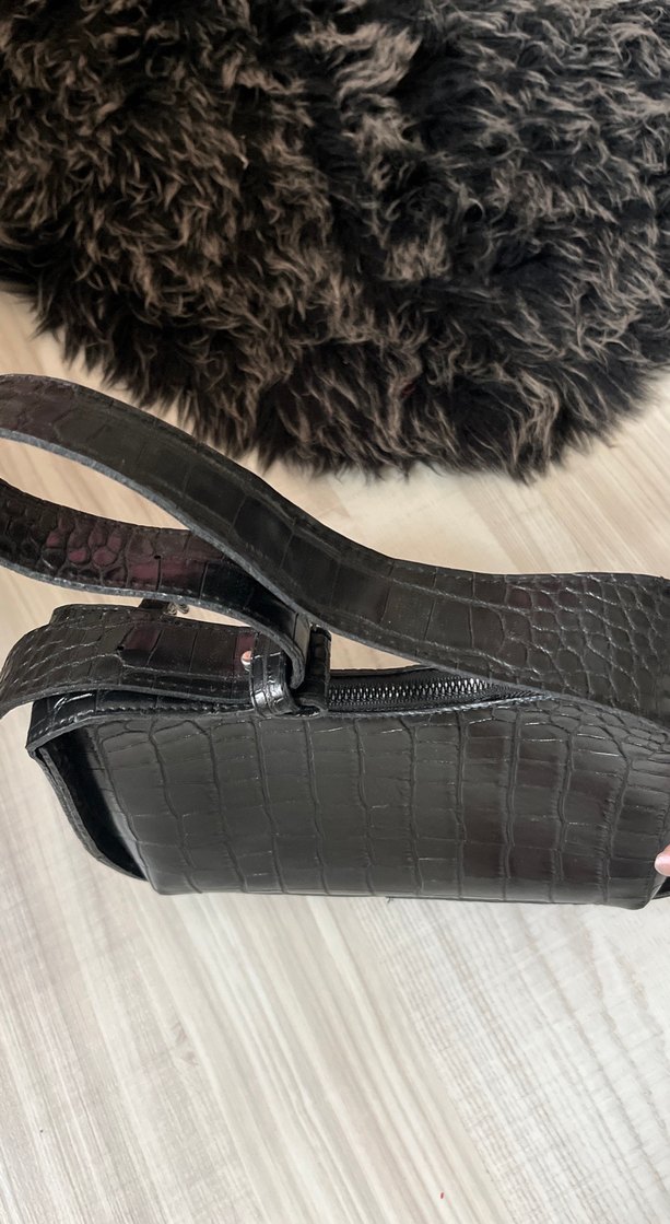 Siyah Deri Krokodil Desenli Kadın Çanta - Görsel 2